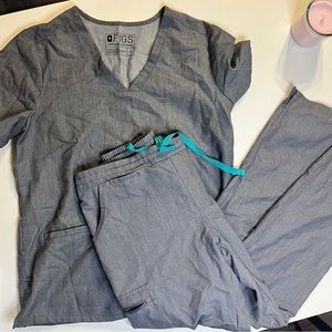 Grey Set Figs Scrubs